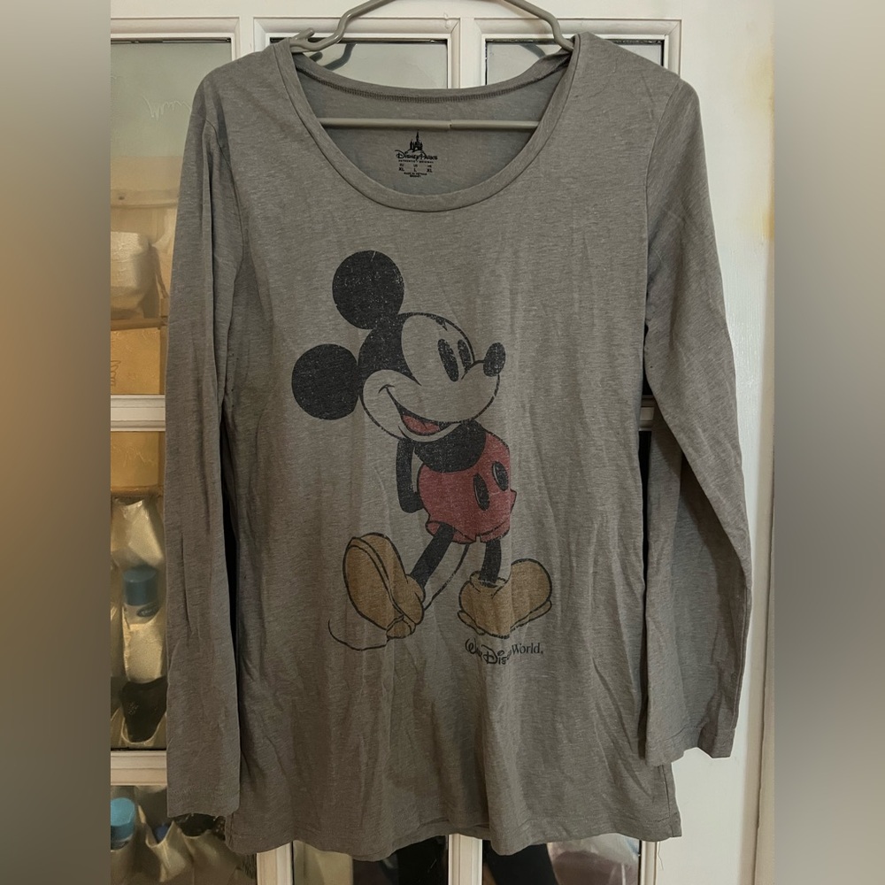 Women’s Gray Long Sleeve Mickey Mouse Shirt xl